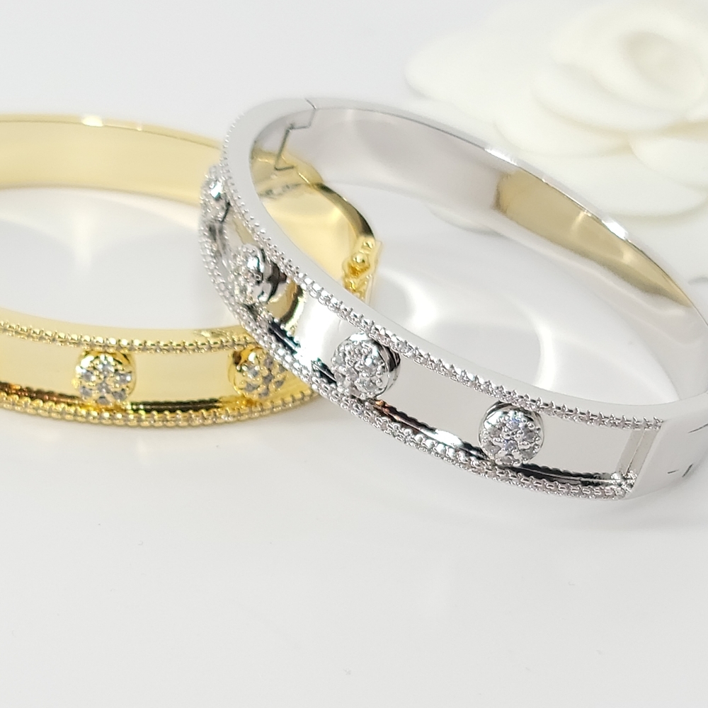 NEW Chic Micro Pave CZ Cuff Bangle Bracelet NWT - Picture 4 of 11